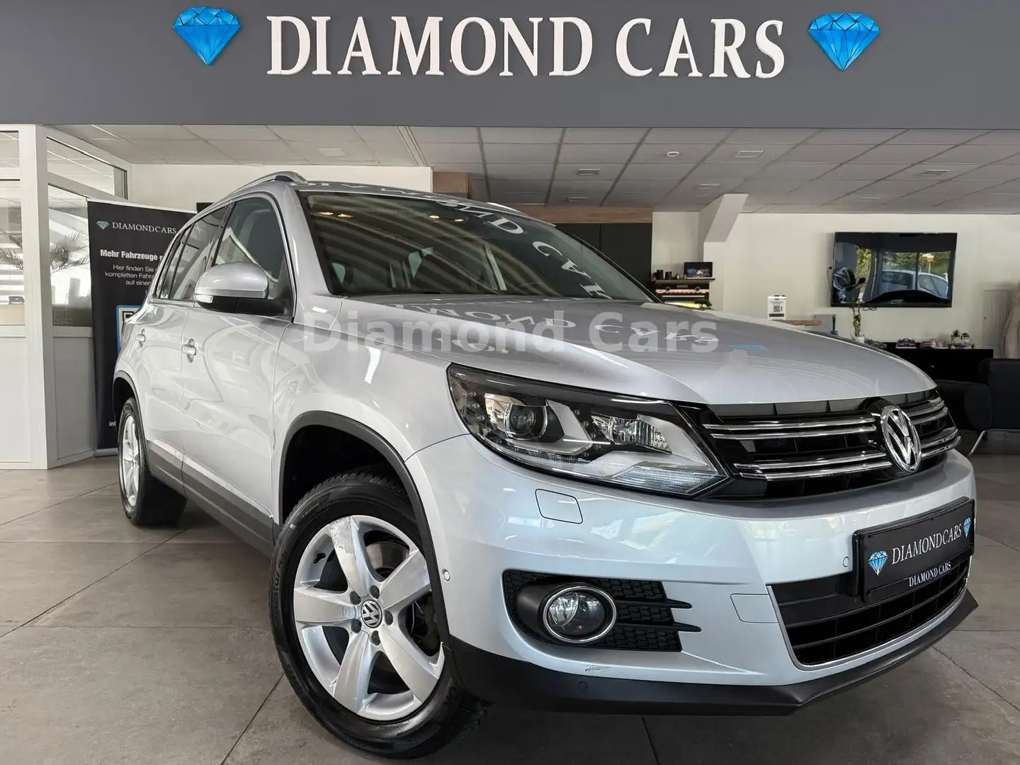 Volkswagen Tiguan Sport & Style 4Motion * PDC * NAVI * SHZ Argent - 1