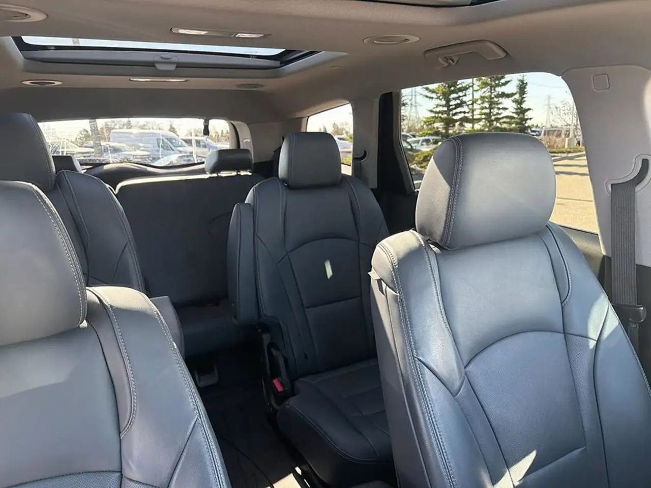 Buick Enclave снимка Buick Enclave