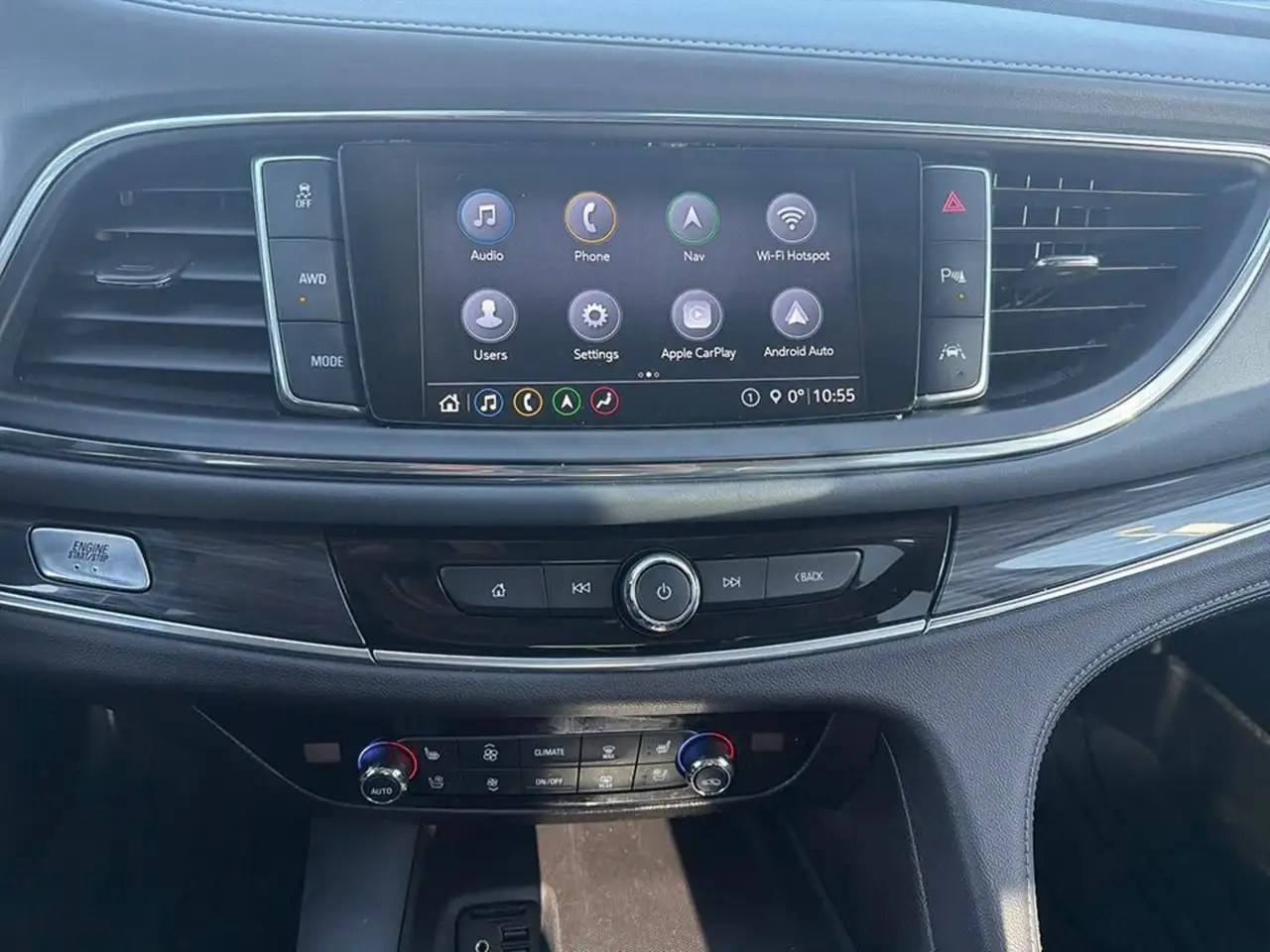 Buick Enclave снимка Buick Enclave
