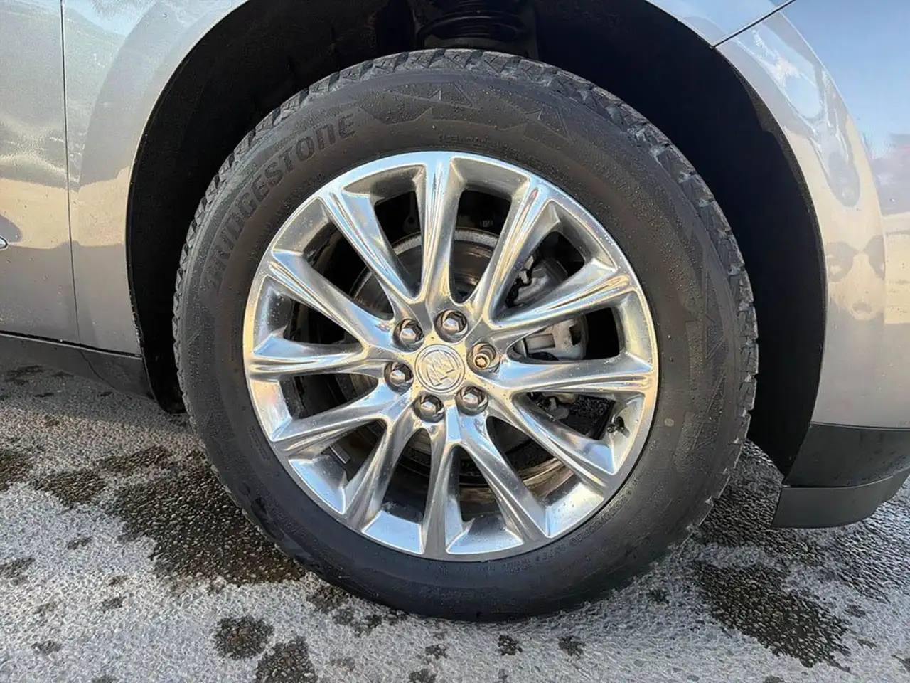 Buick Enclave снимка Buick Enclave