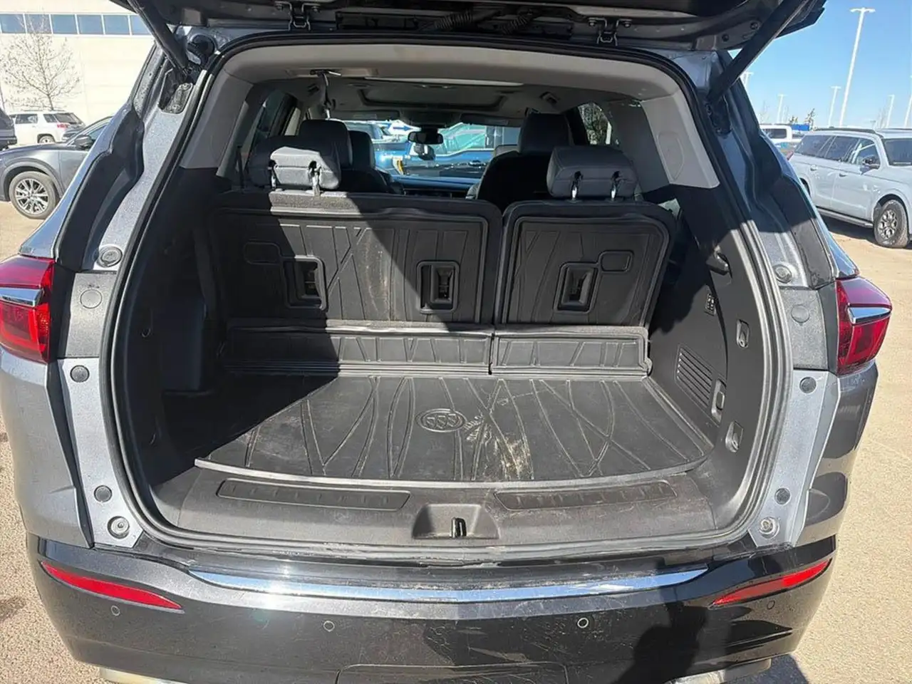 Buick Enclave снимка Buick Enclave