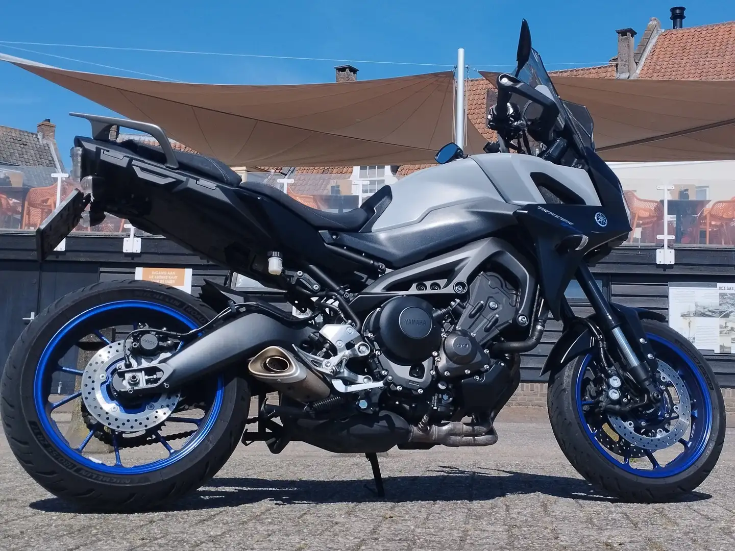 Yamaha Tracer 900 Grau - 1
