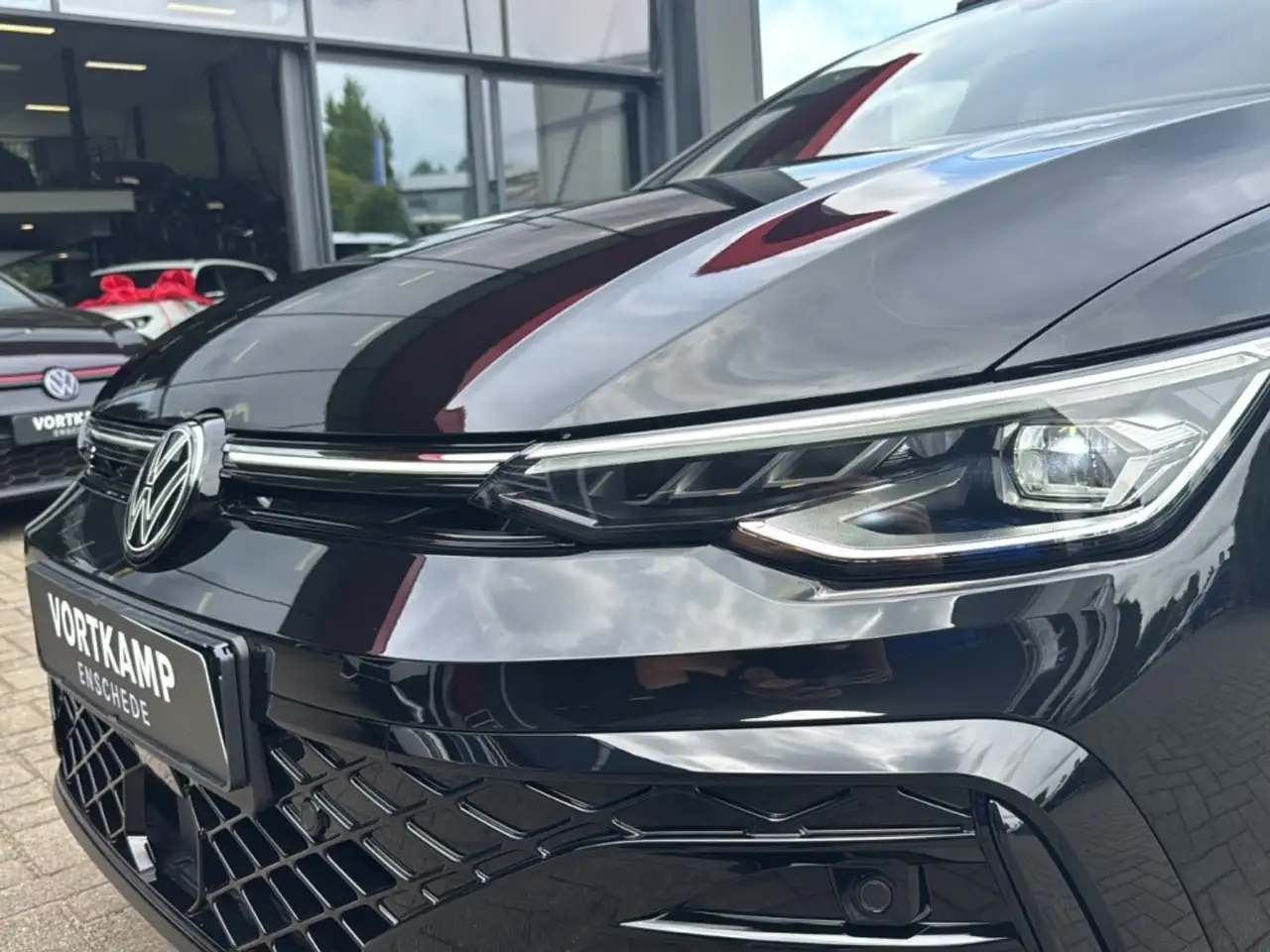 Volkswagen Golf 1.5 eTSI R-LINE PANO-DAK/CAMERA/NAVI/CARPLAY/ACC/S, миниатюра 30