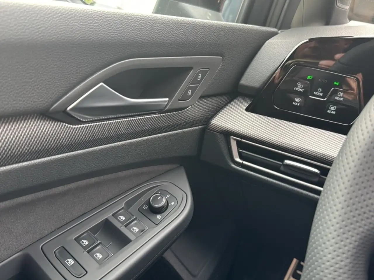 Volkswagen Golf 1.5 eTSI R-LINE PANO-DAK/CAMERA/NAVI/CARPLAY/ACC/S, миниатюра 15