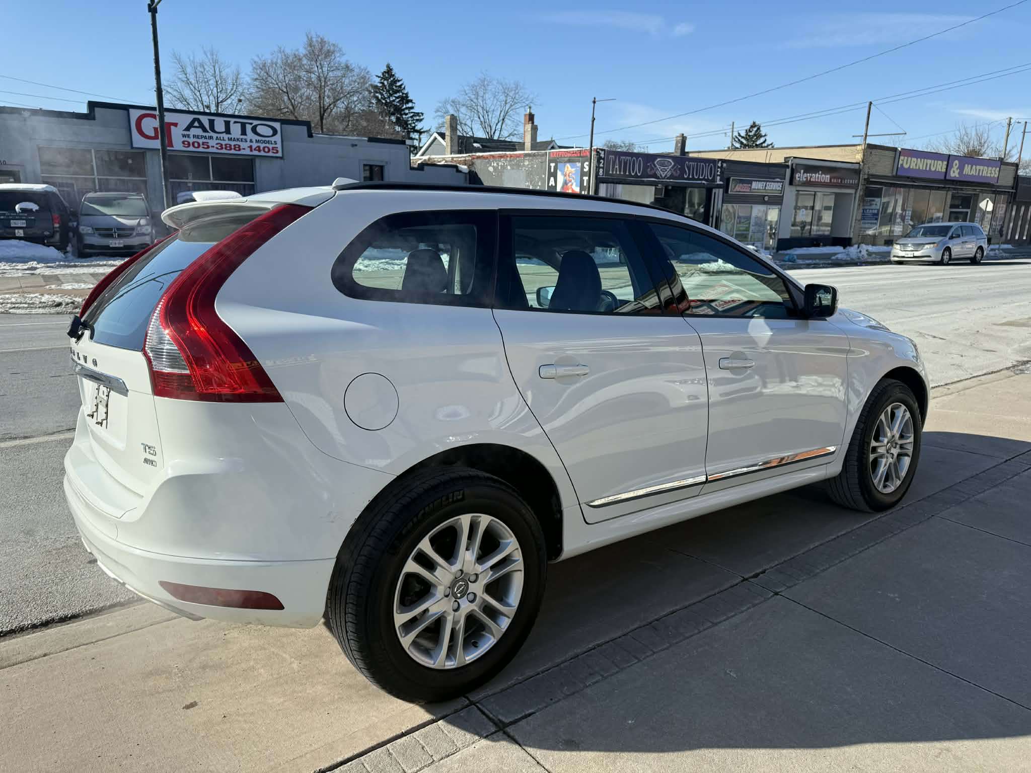 2015 Volvo XC60 T5 thumb 7