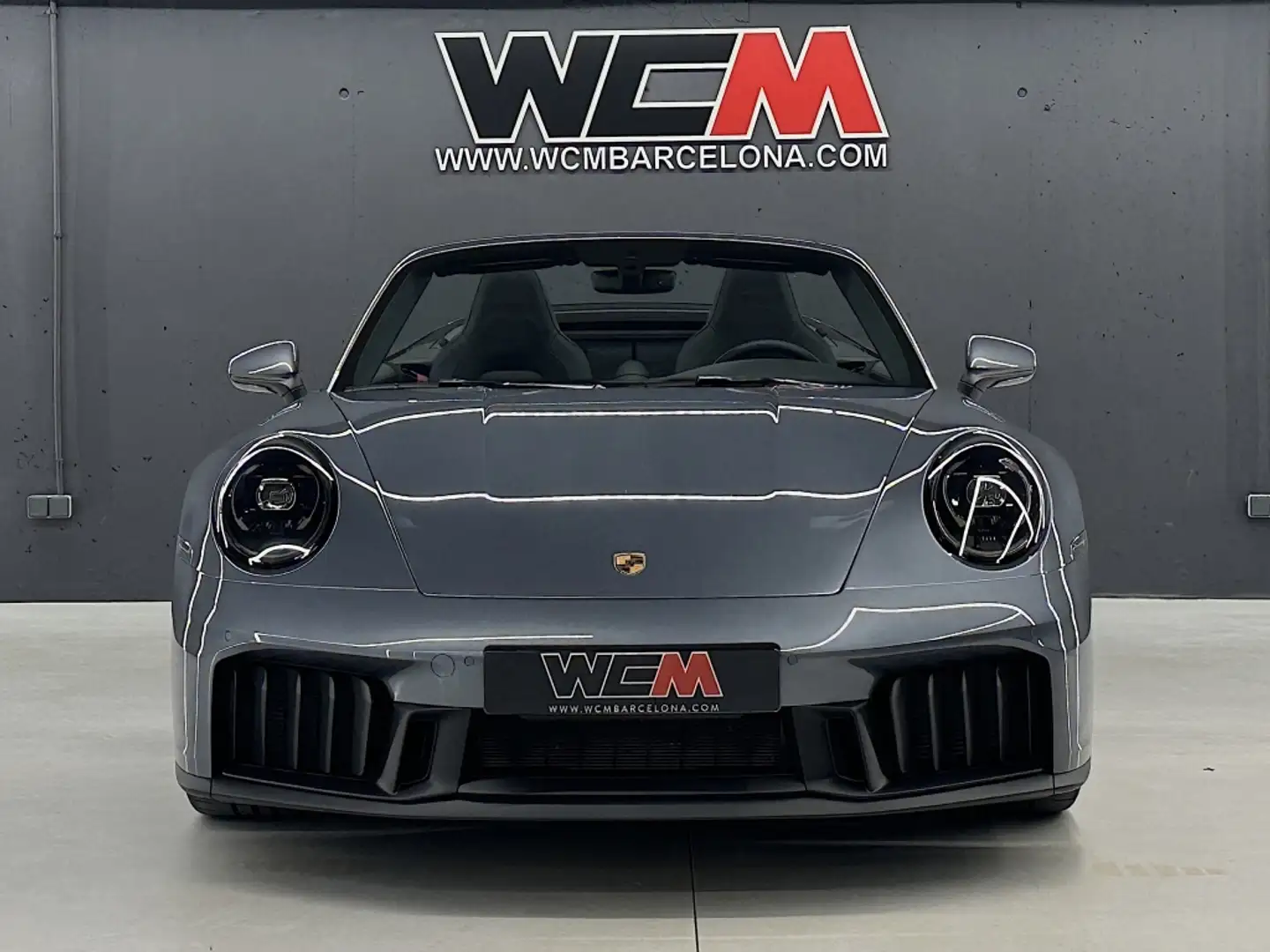 Porsche 992 Carrera 4 GTS Cabriolet Gris - 2