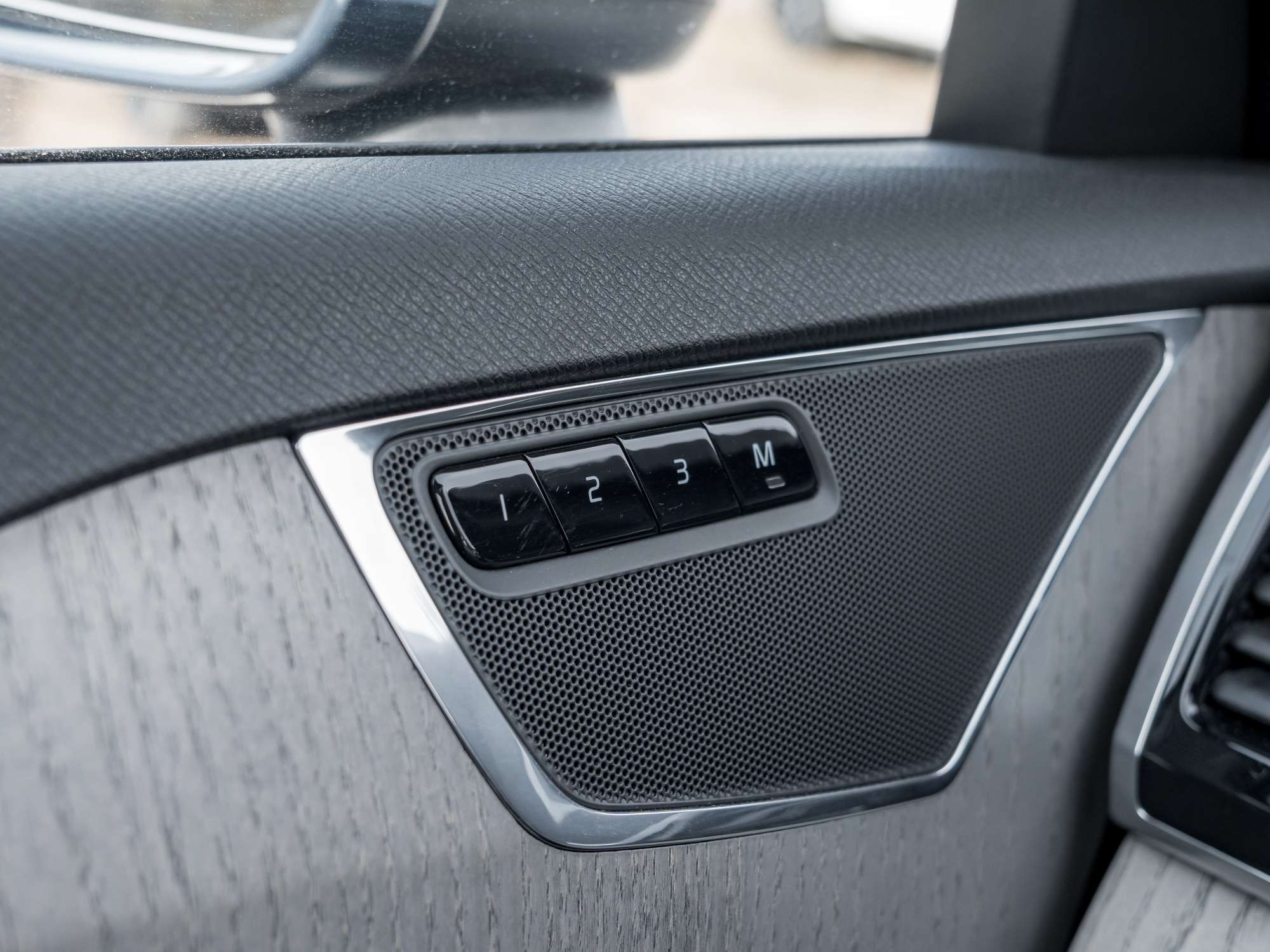 2024 Volvo XC90 B6 AWD PLUS 7-Seater |OFF LEASE |ONE OWNER |CPO thumb 15