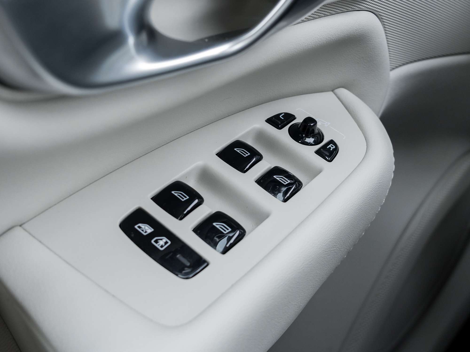 2024 Volvo XC90 B6 AWD PLUS 7-Seater |OFF LEASE |ONE OWNER |CPO thumb 14