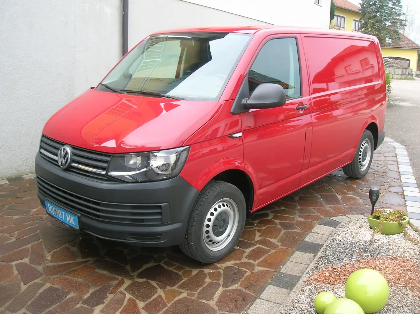 Volkswagen T6 Transporter 2x Armlehnen, Klima, Parksensoren, Sitzheizung Rouge - 2