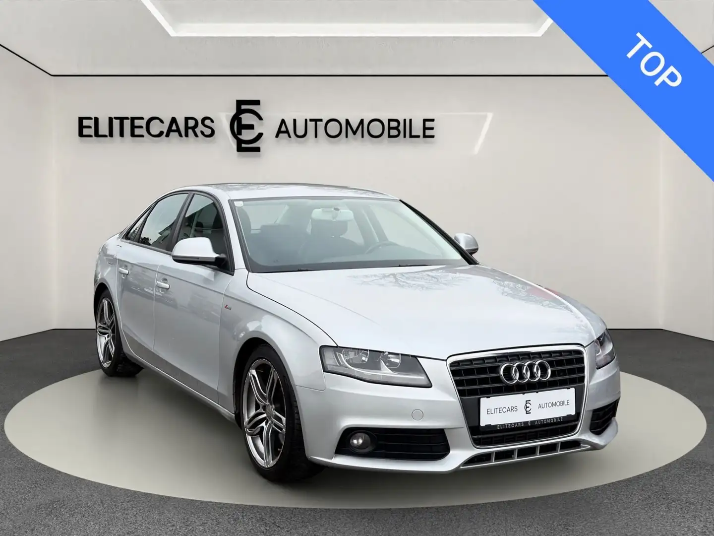 Audi A4 2.0 TDI S LINE OPTIK / SITZHEIZUNG / ANHÄNGERKUP. Silber - 1