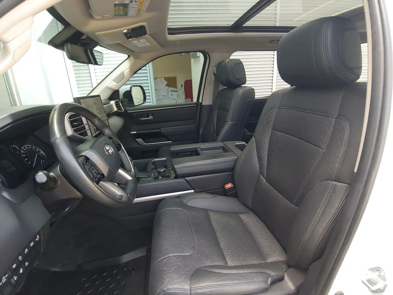 Toyota Tundra снимка Toyota Tundra