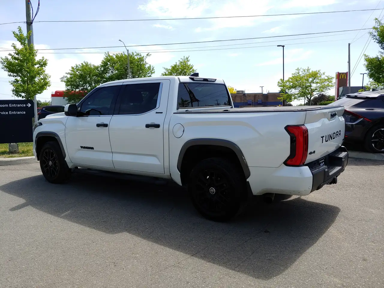 Toyota Tundra снимка Toyota Tundra