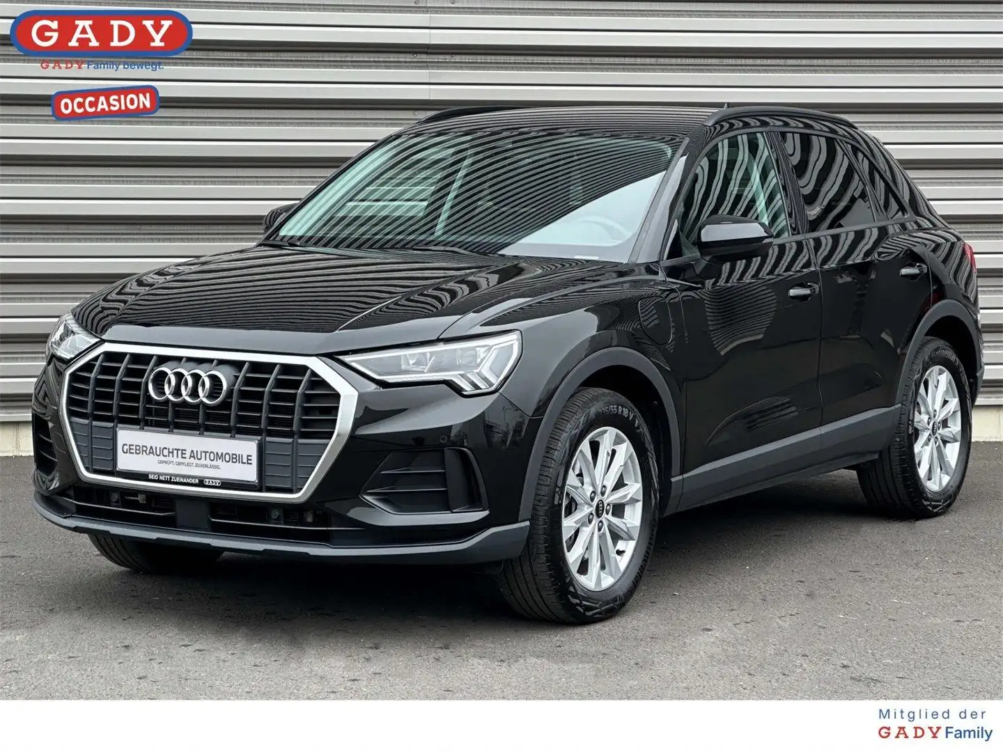Audi Q3 45 TFSI e S-tronic Fekete - 1