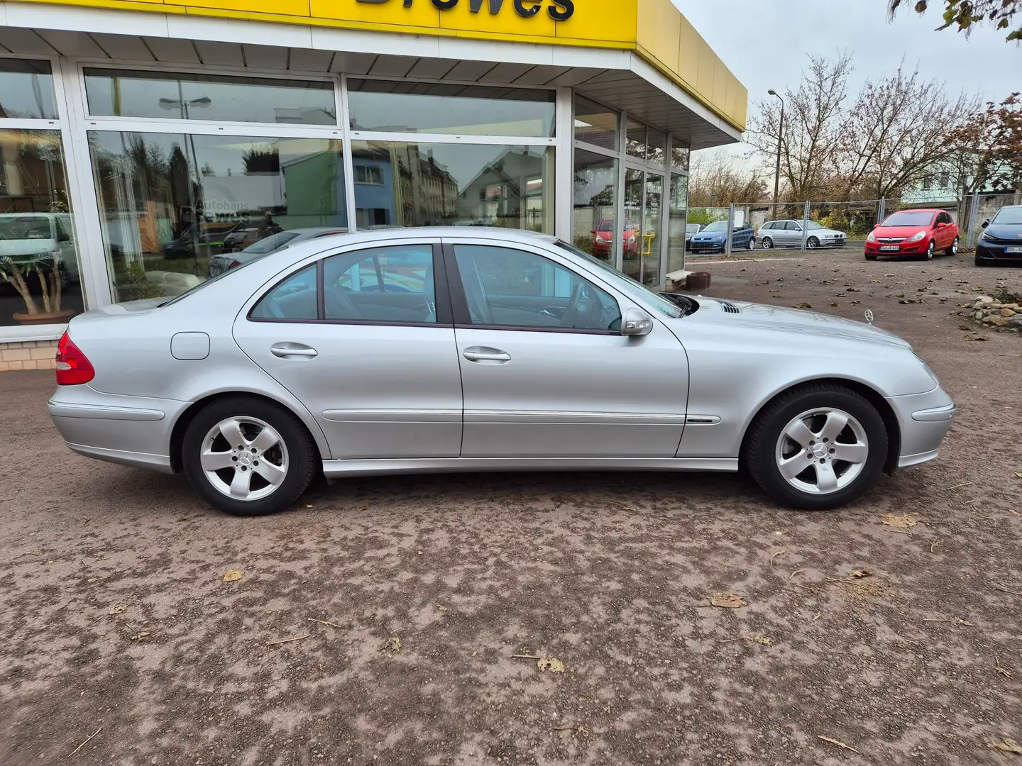 Mercedes-Benz E 200 E-Klasse Kompressor Automatik Avantgarde Silber - 2