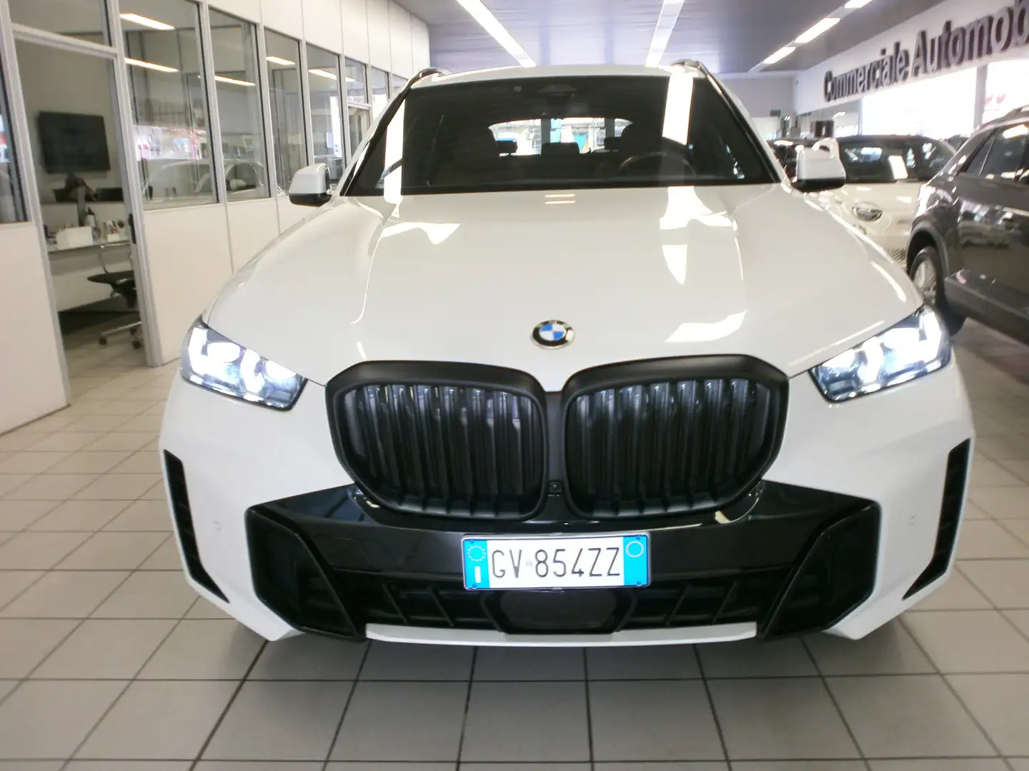 BMW X5 X5 G05 2018 xdrive30d mhev 48V Msport auto Bianco - 2
