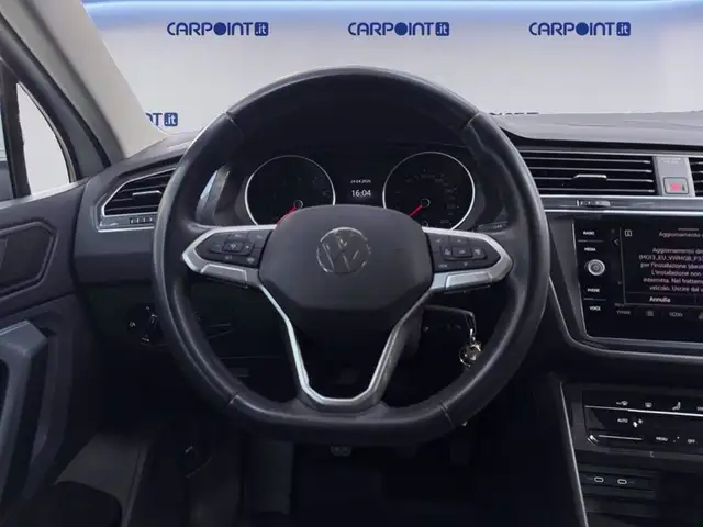 Volkswagen Tiguan view 14