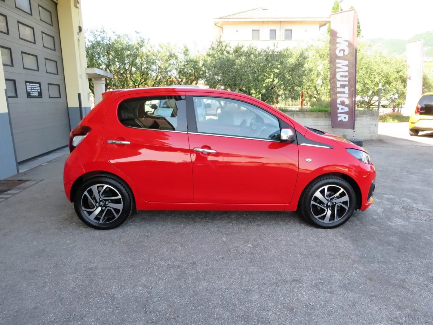 Toyota Aygo Peugeot 108 1.0 cambio automatico. solo 10.200km! Rood - 2