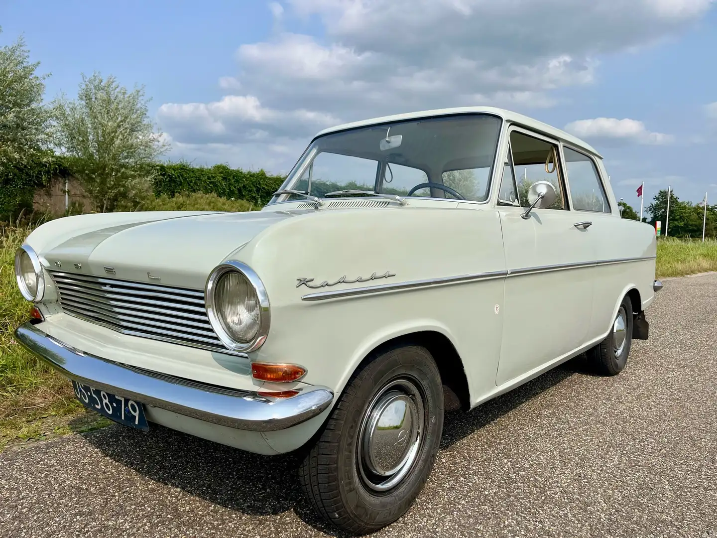 Opel Kadett A 1.0 Бежевий - 1