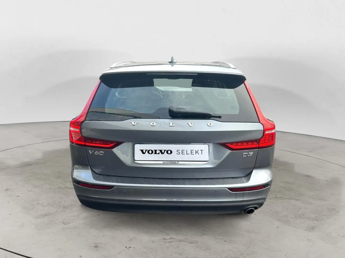 Volvo V60 D3 150 CV Automatica NAVI LED Momentum Business P Grigio - 2