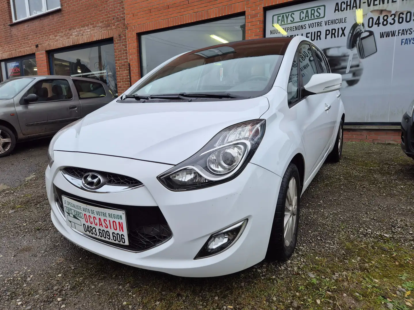 Hyundai iX20 1.4 CRDi Lounge ISG Stop Wit - 2