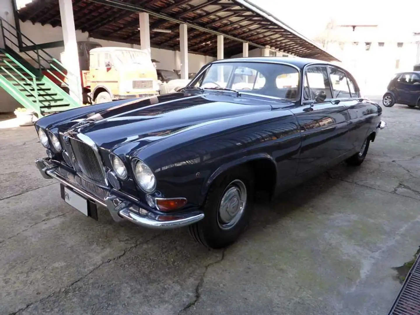 Jaguar MK II Mark X 3.8 Saloon Blu/Azzurro - 2