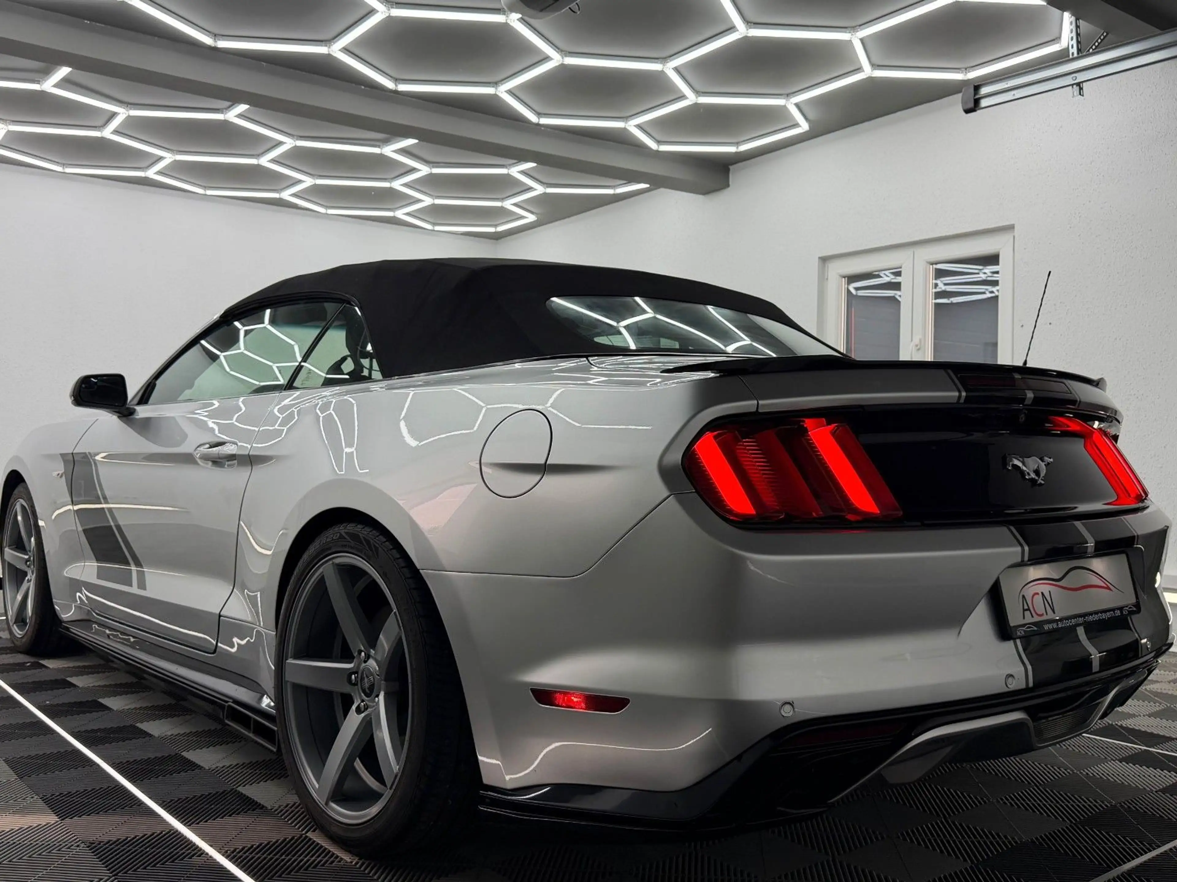 Ford Mustang Cabrio 3.7 V6 Aut/SIDEPIPE/IDIVIDUAL/20* — photo 13