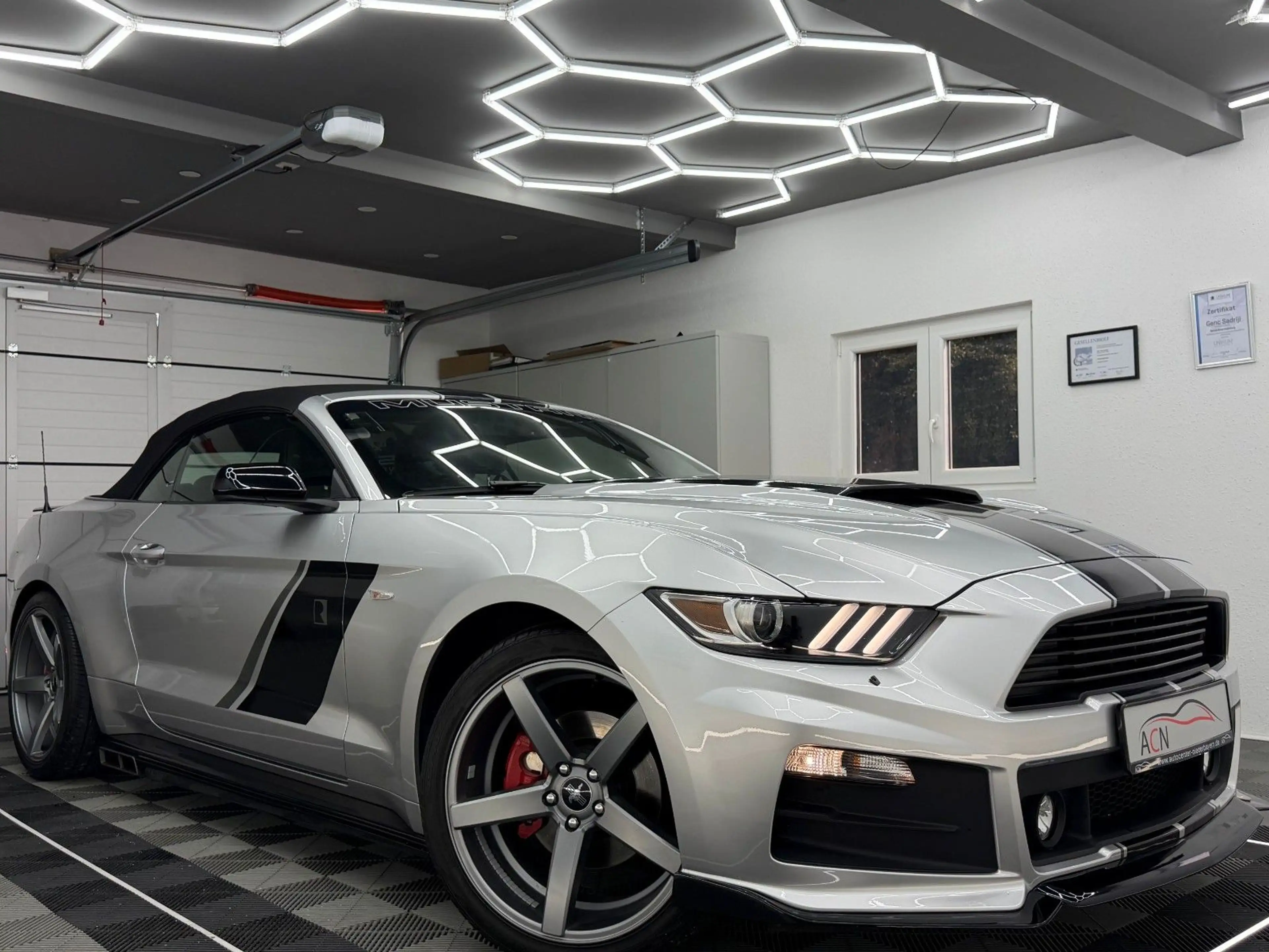 Ford Mustang Cabrio 3.7 V6 Aut/SIDEPIPE/IDIVIDUAL/20* — photo 11