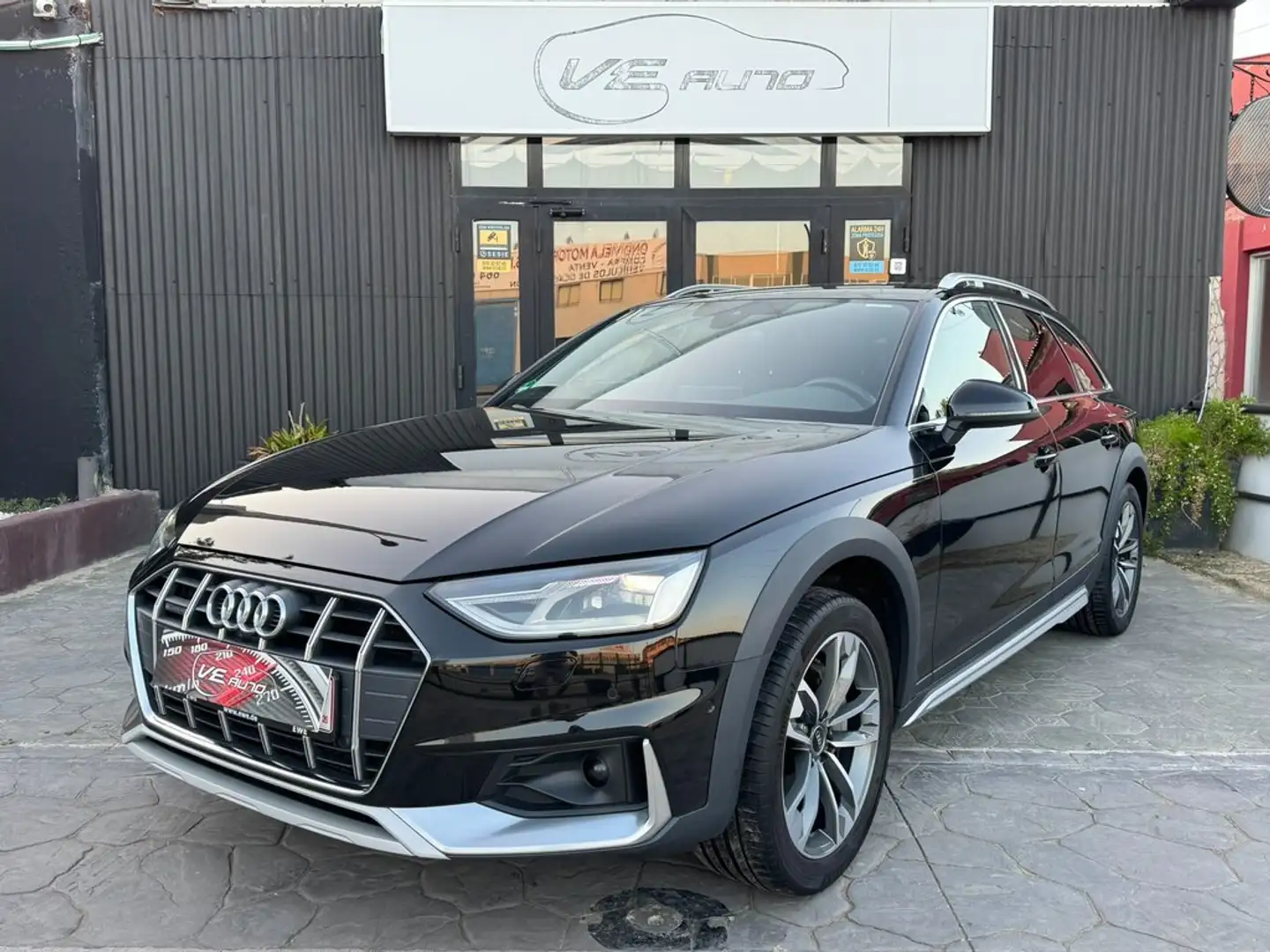 Audi A4 allroad 40 TDI 150kW (204CV) quattro S tronic Zwart - 1