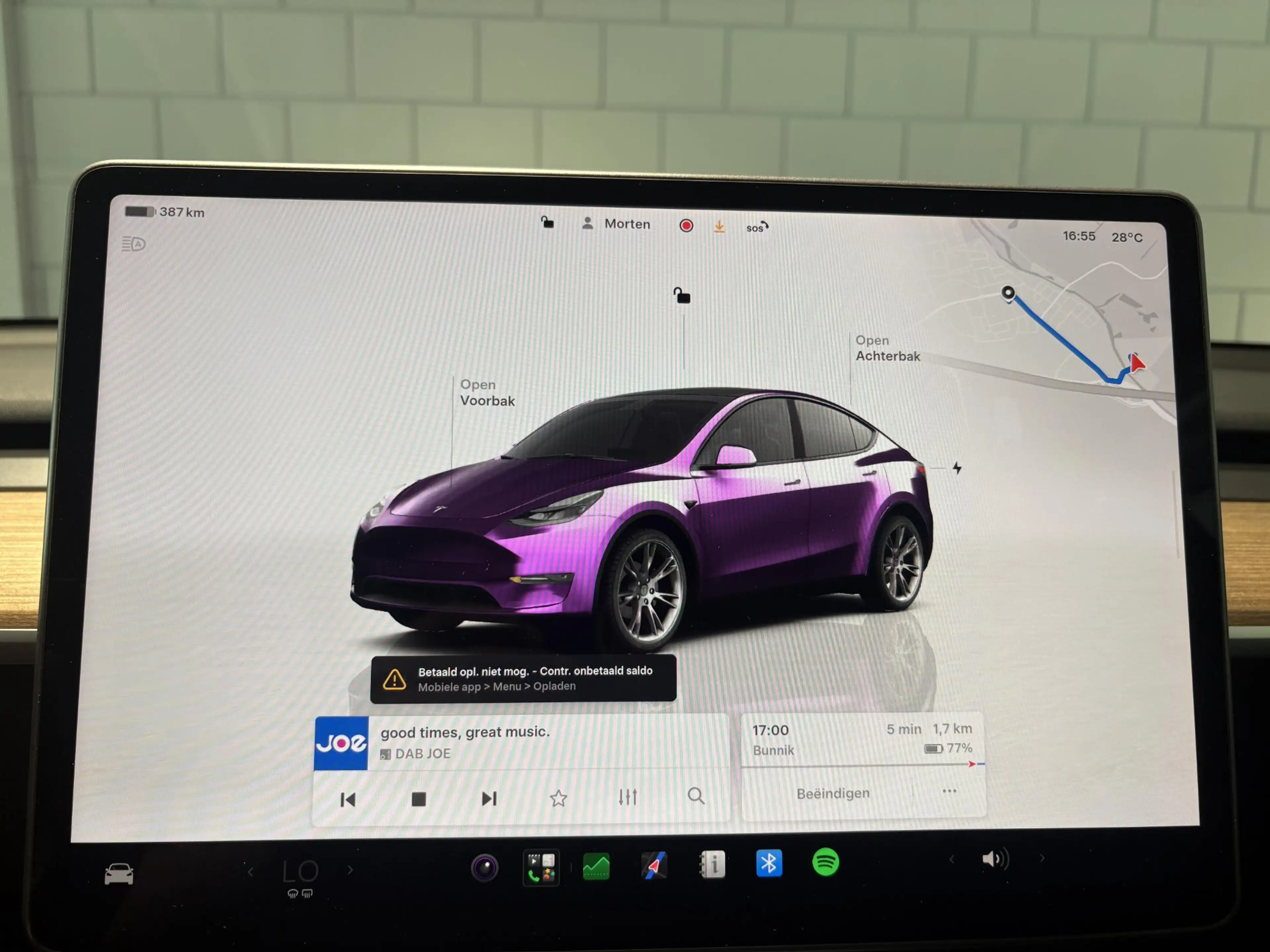 Tesla Model Y Long Range AWD 75 kWh — photo 6