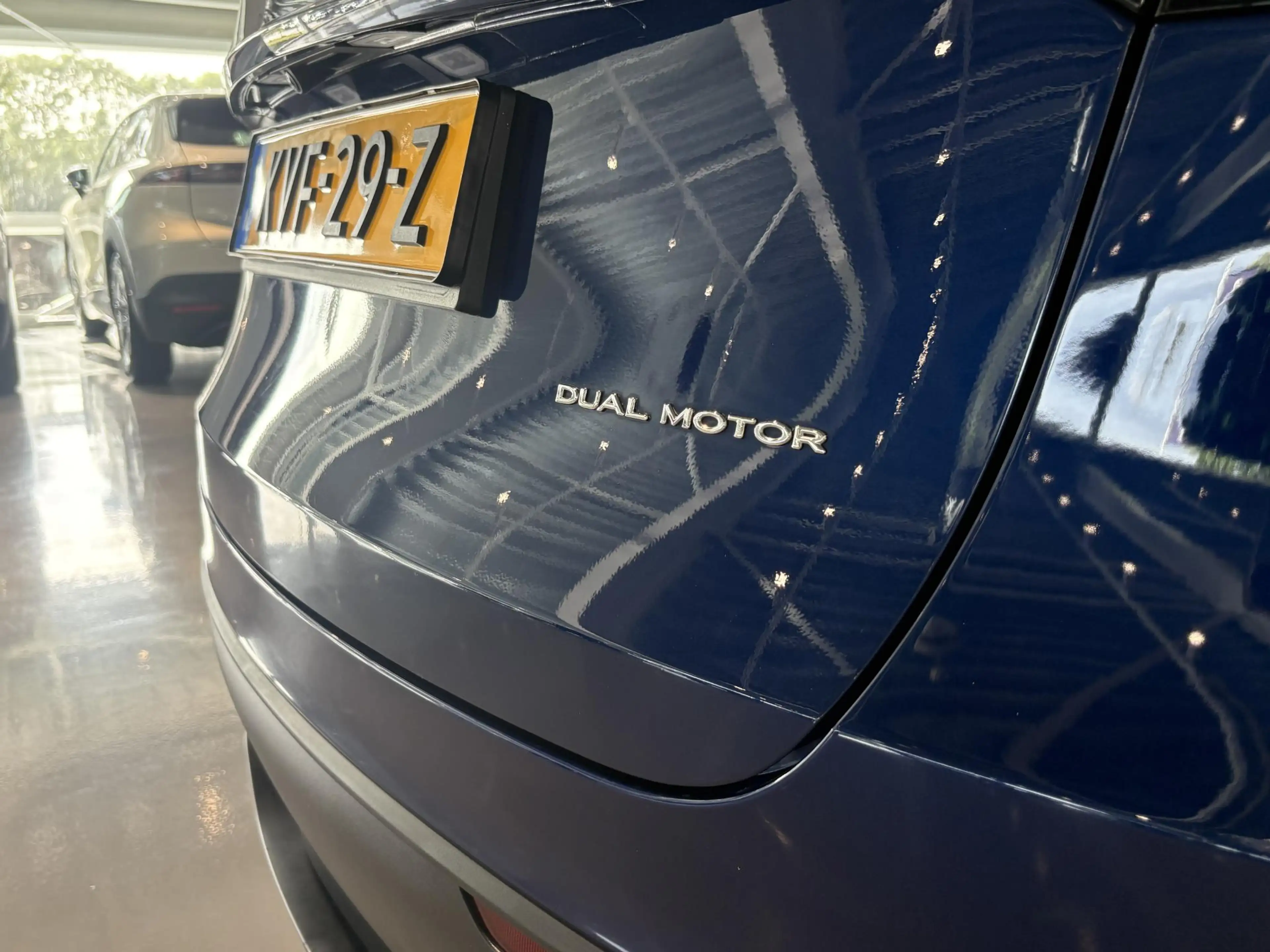 Tesla Model Y Long Range AWD 75 kWh — photo 15