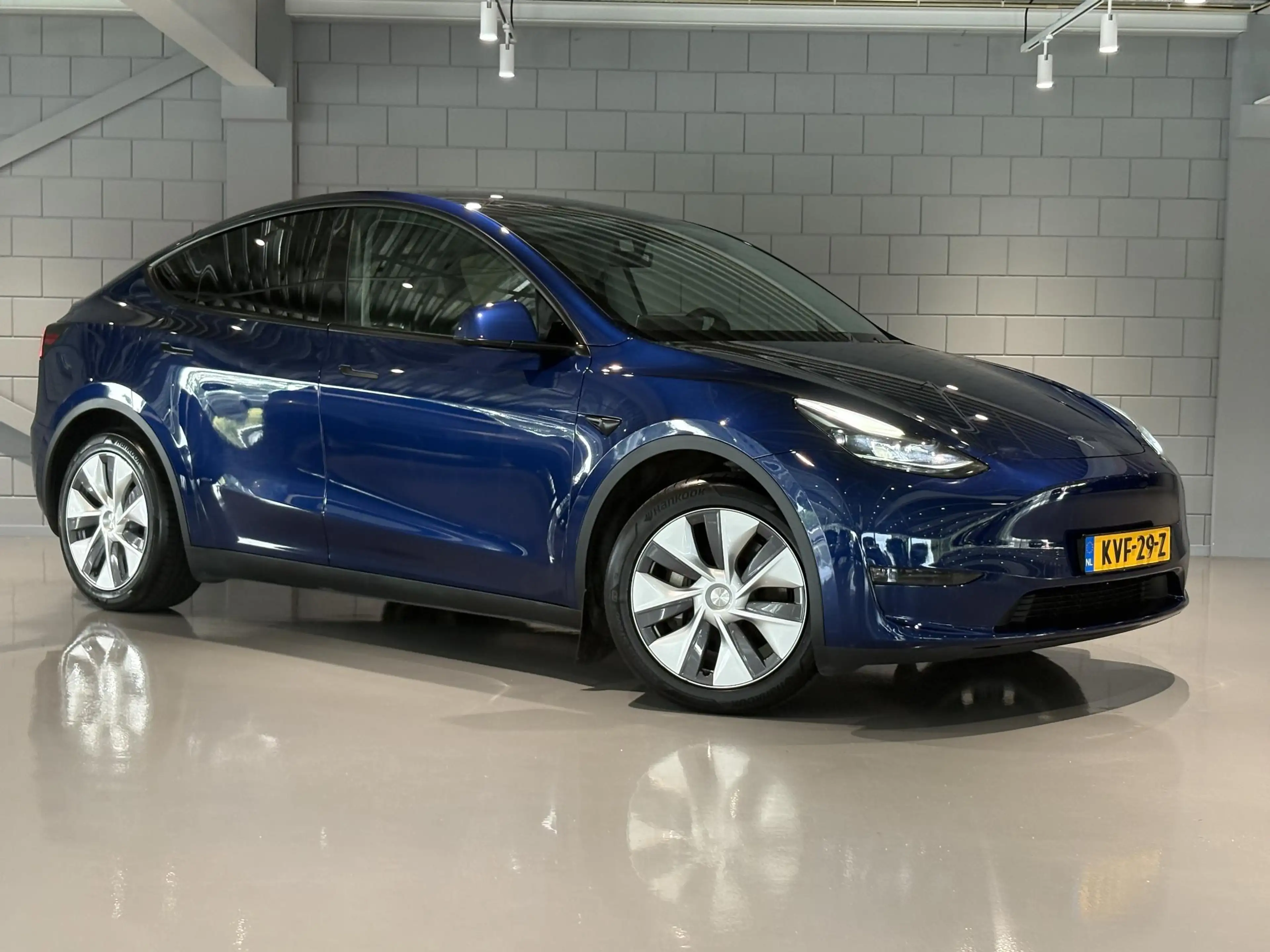 Tesla Model Y Long Range AWD 75 kWh — photo 3