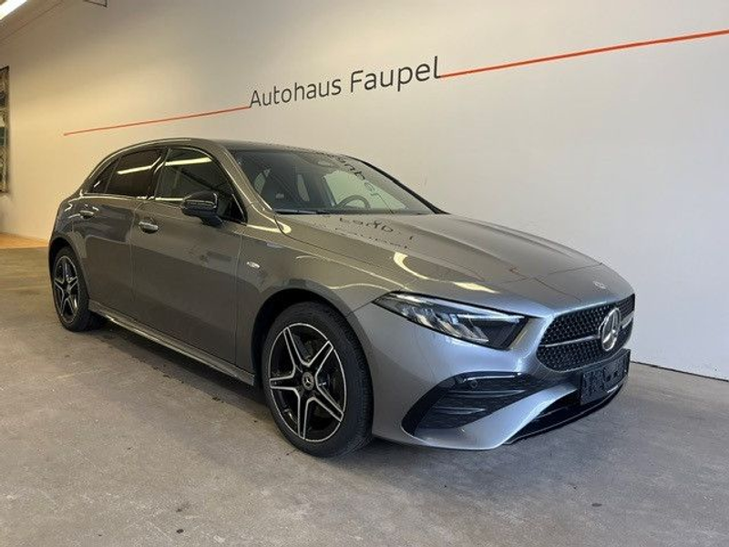 Mercedes-Benz A 250 e AMG-Line Panorama Distronic Keyless Go