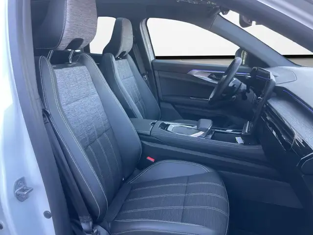 Renault Austral view 15