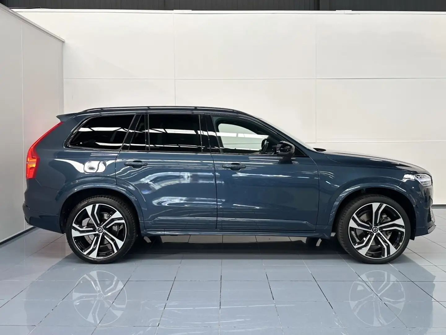 Volvo XC90 T8 Twin Recharge R-Design AWD Aut. Blau - 2