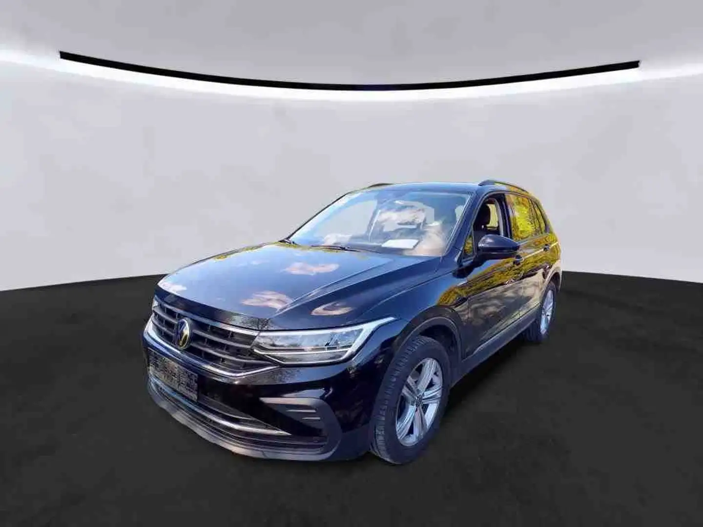 Volkswagen Tiguan 2.0 TDI DSG 4M LIFE +AHK +LED +ACC +NAVI +SHZ +18 Schwarz - 2