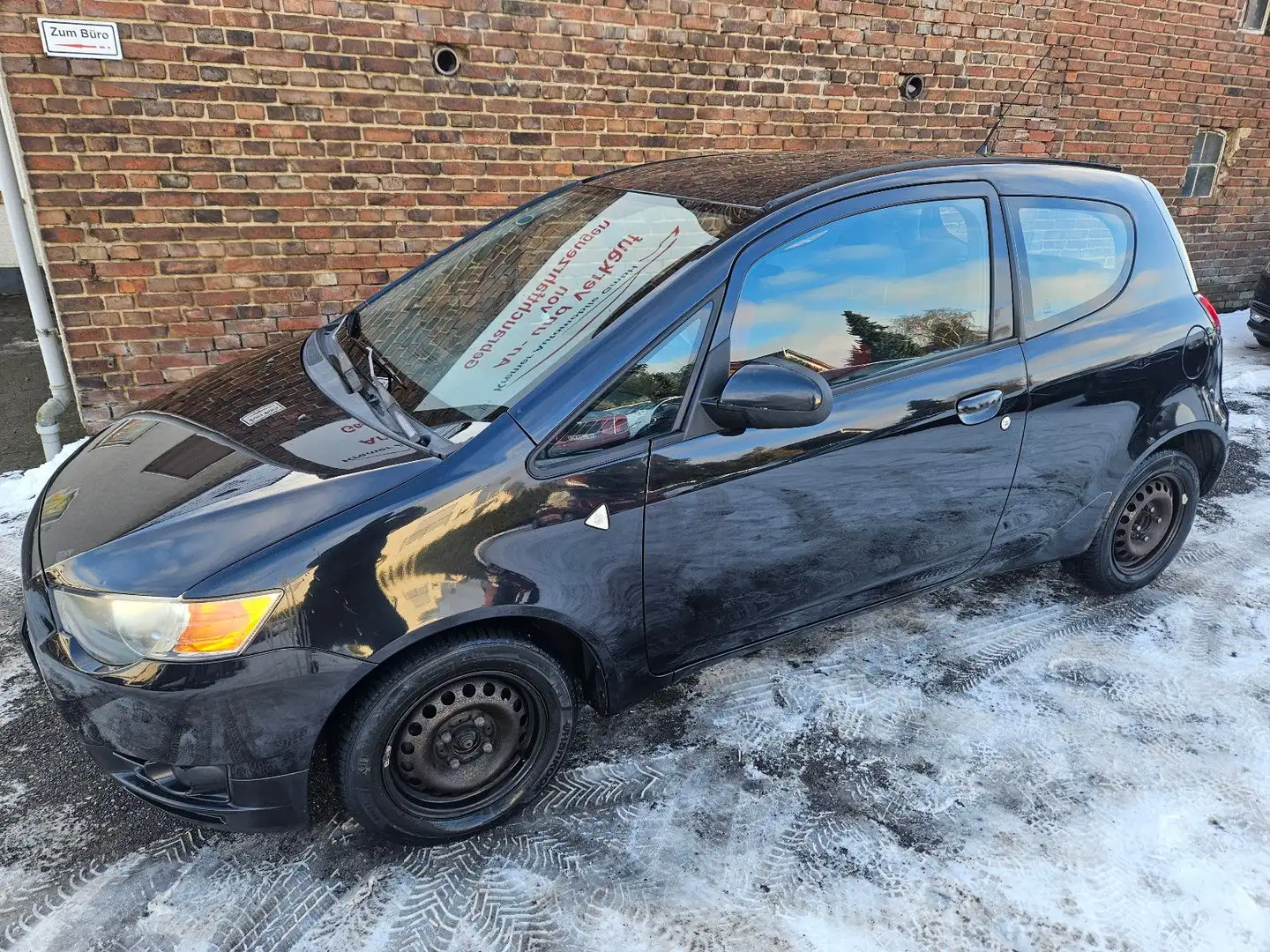 Mitsubishi Colt Lim. 3-trg. Invite Schwarz - 1