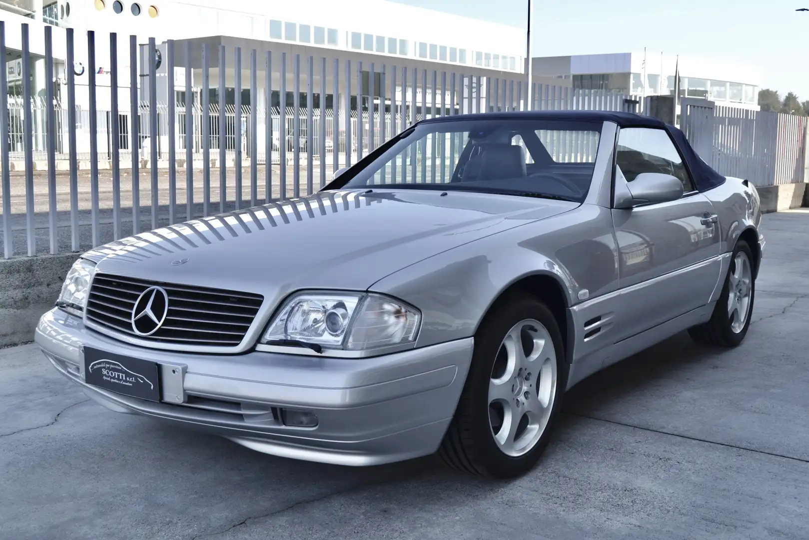 Mercedes-Benz SL 320 V6 (R129) Silber - 1