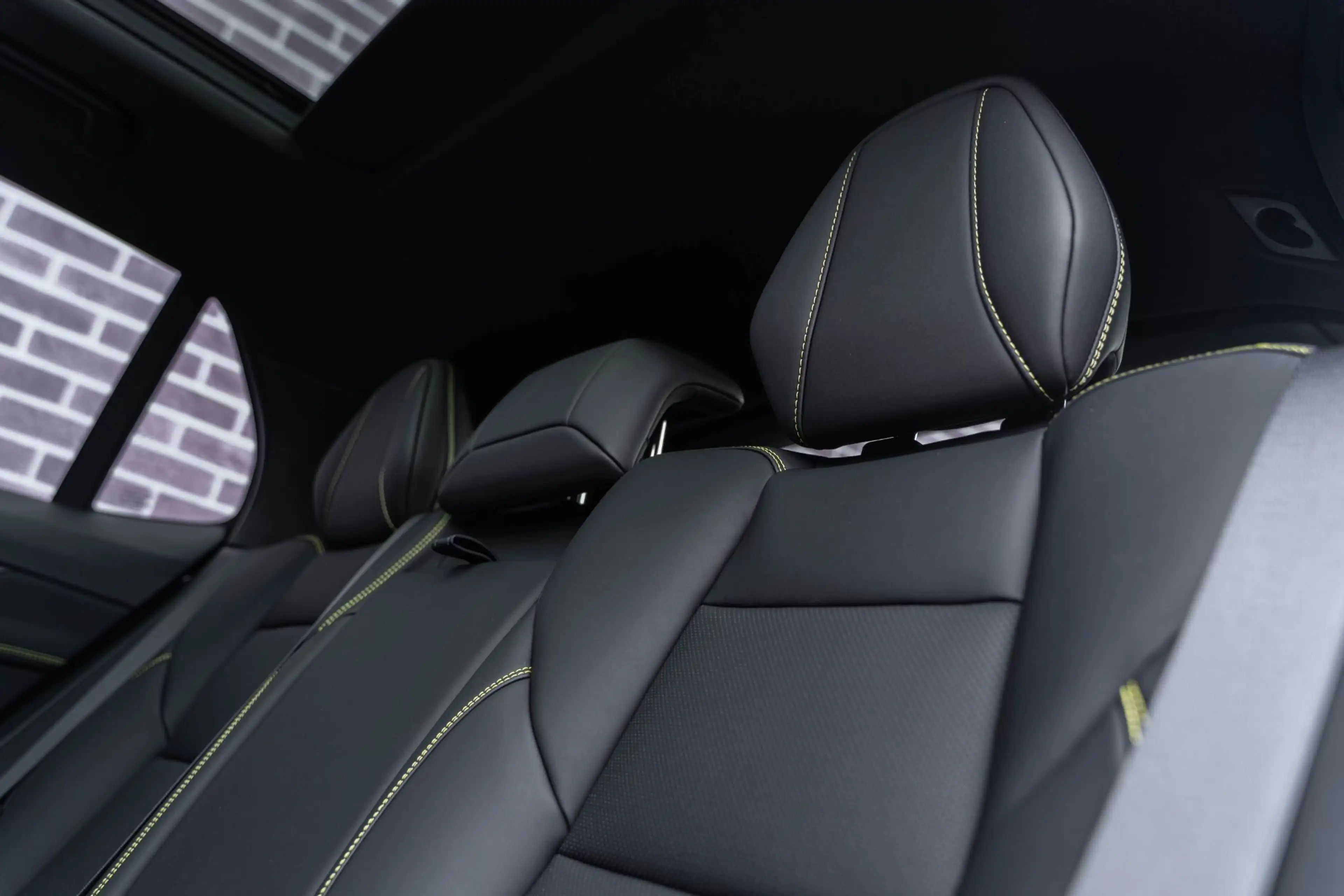 Lynk & Co 01 Plug-in Hybrid 1.5 More | Trekhaak | — photo 10