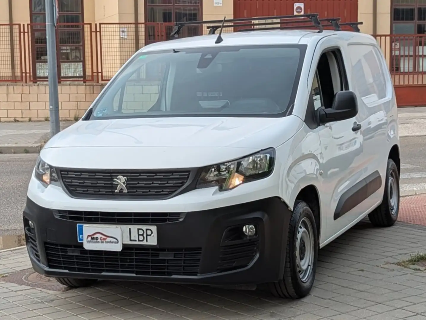 Peugeot Partner 1.5BlueHDI S&S Premium Standard 600kg 100 Wit - 1