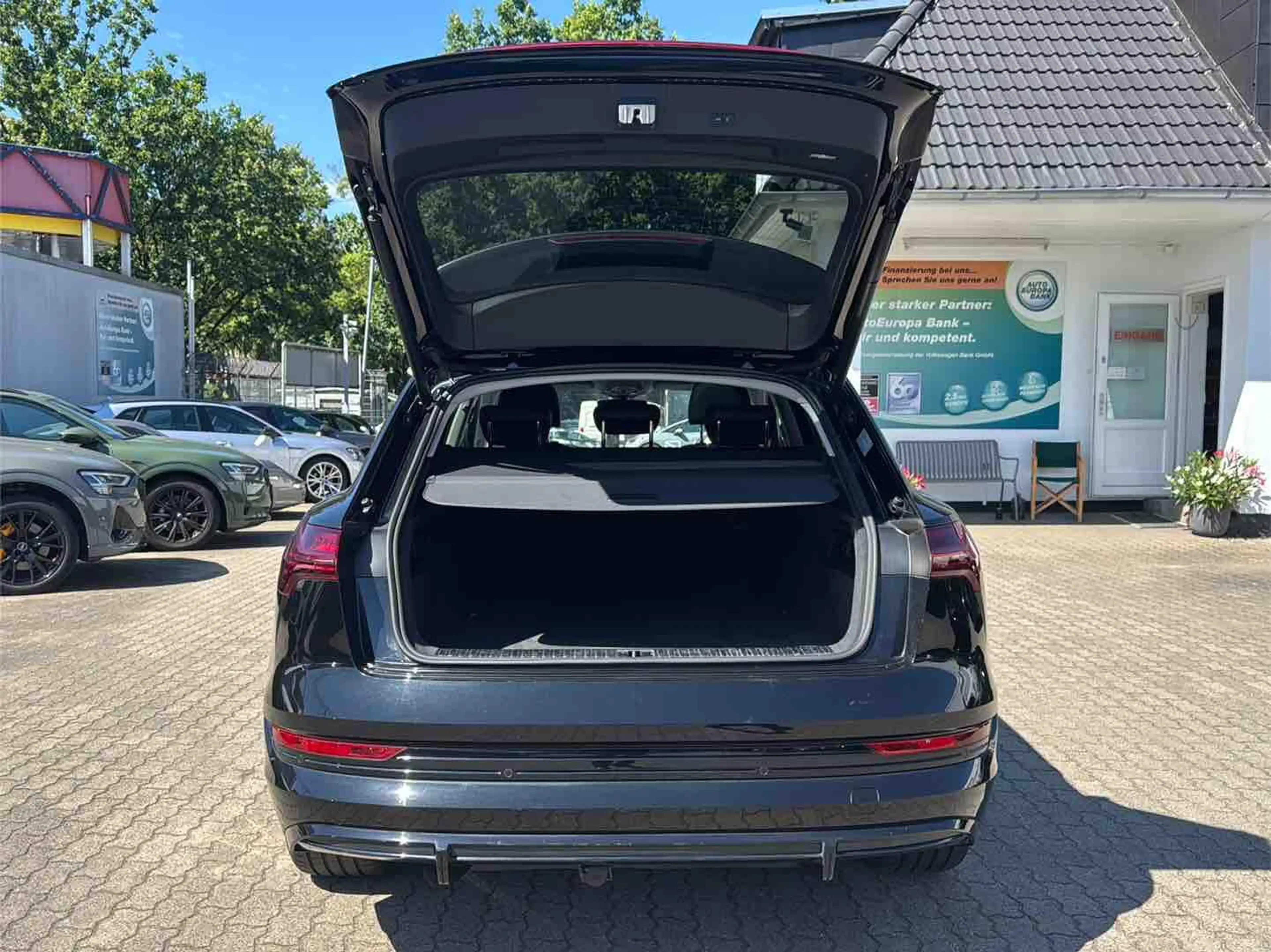 Audi e-tron 55 S line ACC AHK PANO MATRIX 21Z B&O KAM — photo 9