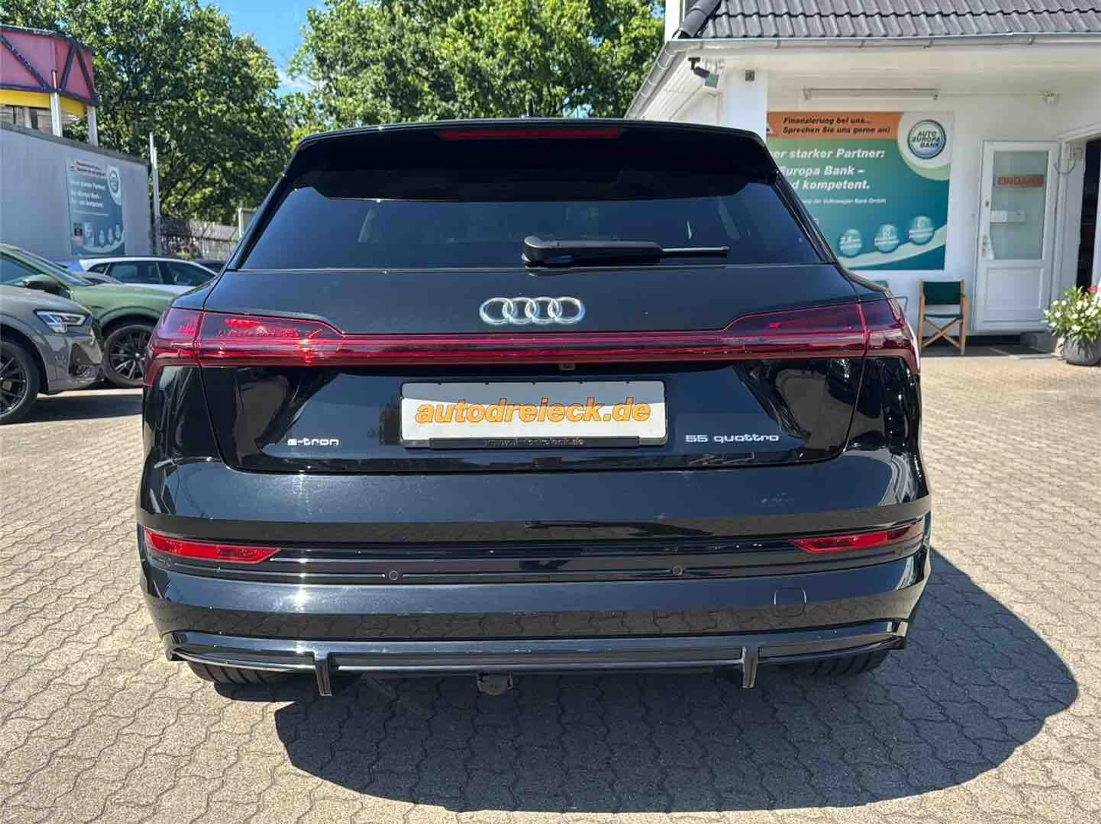 Audi e-tron 55 S line ACC AHK PANO MATRIX 21Z B&O KAM — photo 8
