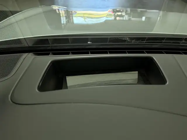 Porsche Cayenne view 15