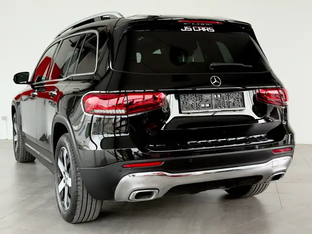 Mercedes-Benz GLB view 8