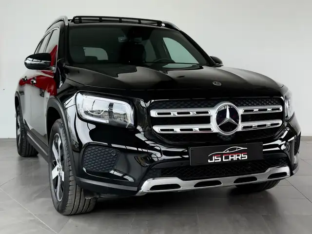 Mercedes-Benz GLB view 5