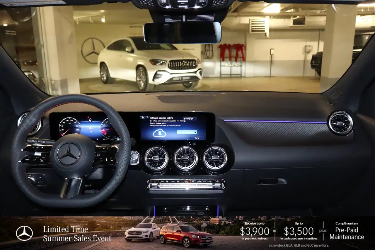 Mercedes-Benz GLA снимка Mercedes-Benz GLA