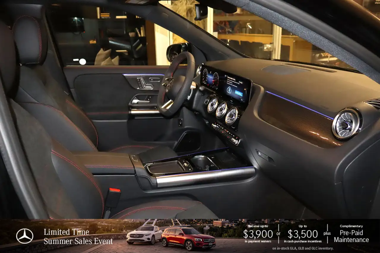 Mercedes-Benz GLA снимка Mercedes-Benz GLA