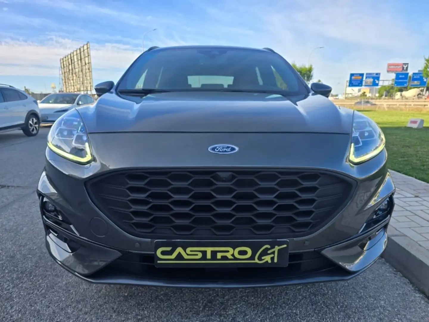Ford Kuga 1.5 EcoBoost ST-Line X FWD 150 Gris - 2