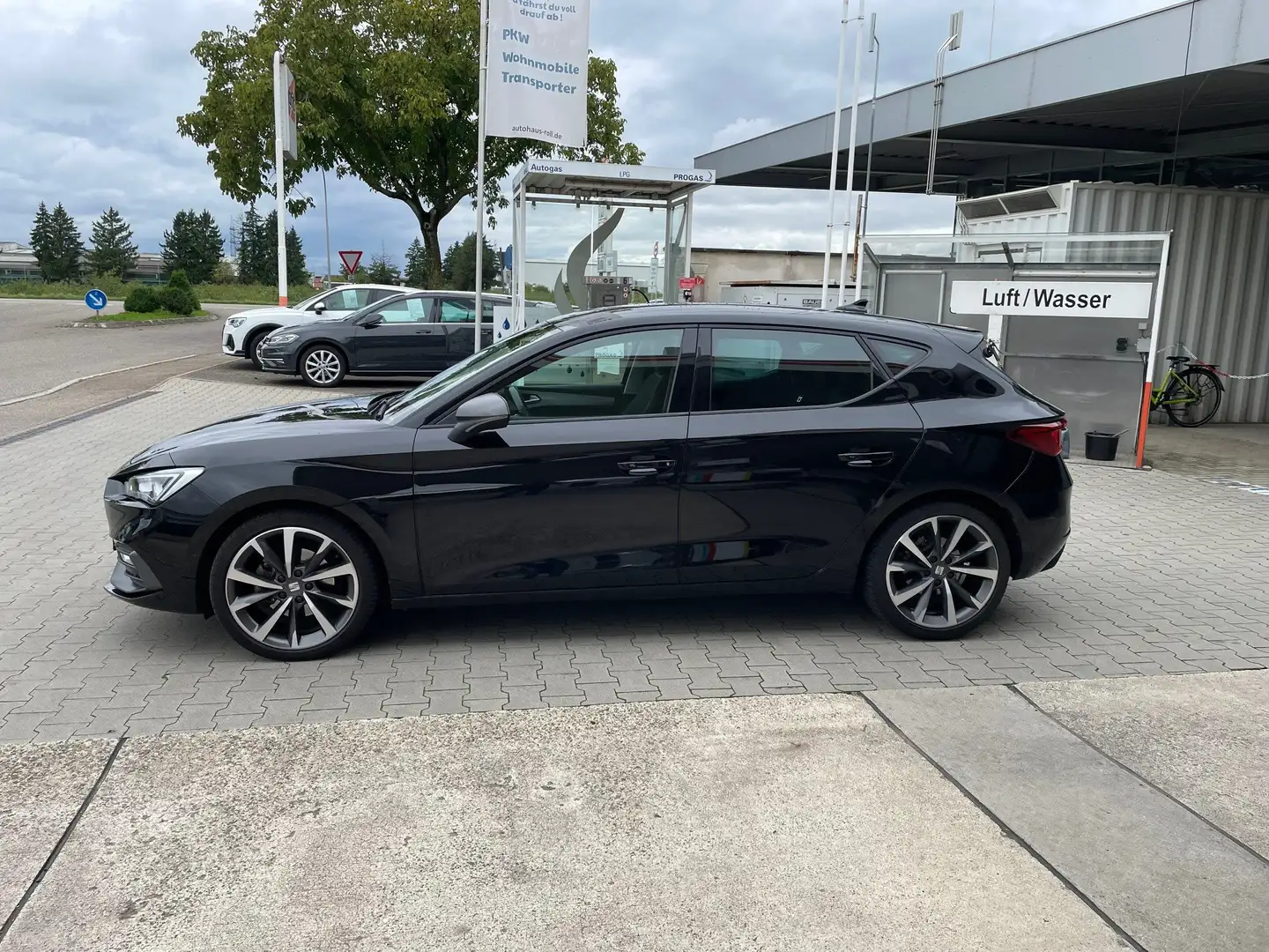 SEAT Leon 1.5TSI FR Schwarz - 2