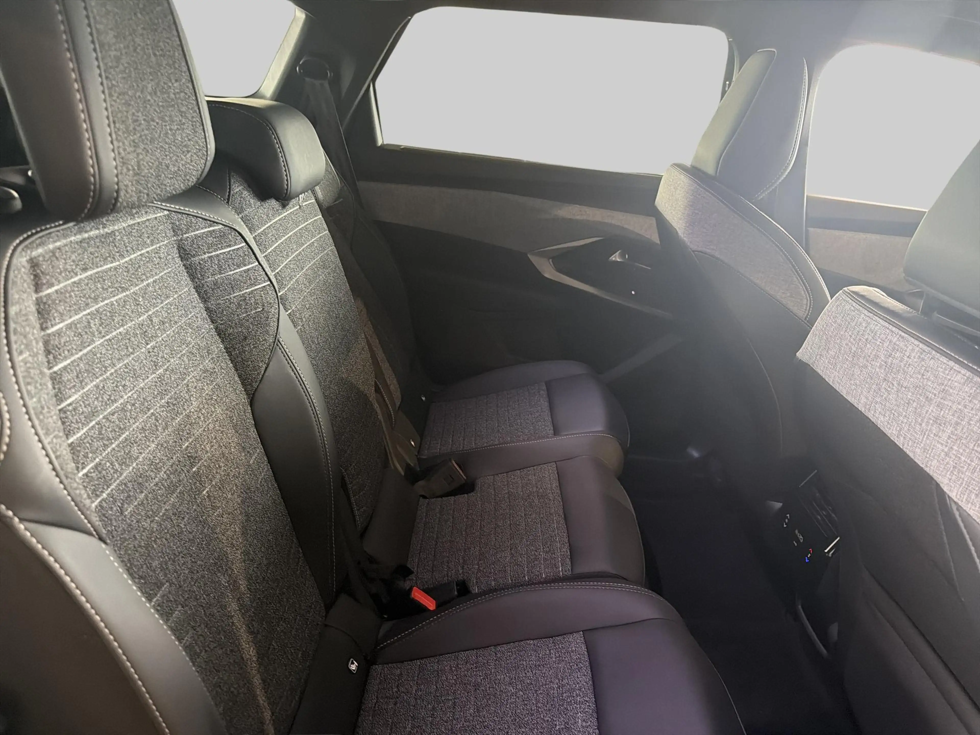 Peugeot 5008 1.2 Hybrid 145 Allure 7p | Achteruitrijcamera | Ap — photo 14
