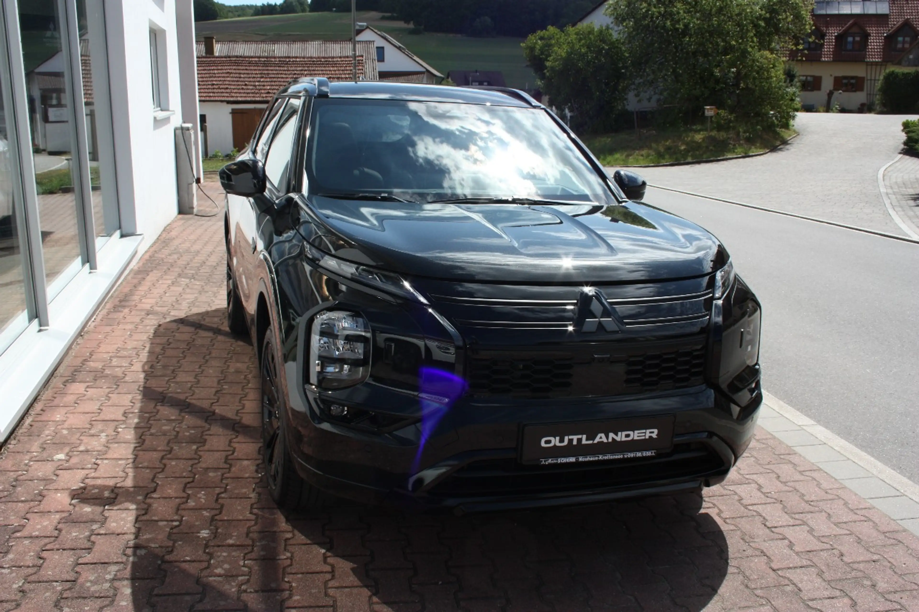 Mitsubishi Outlander 2.4L PHEV Black Edition Luxury — photo 5